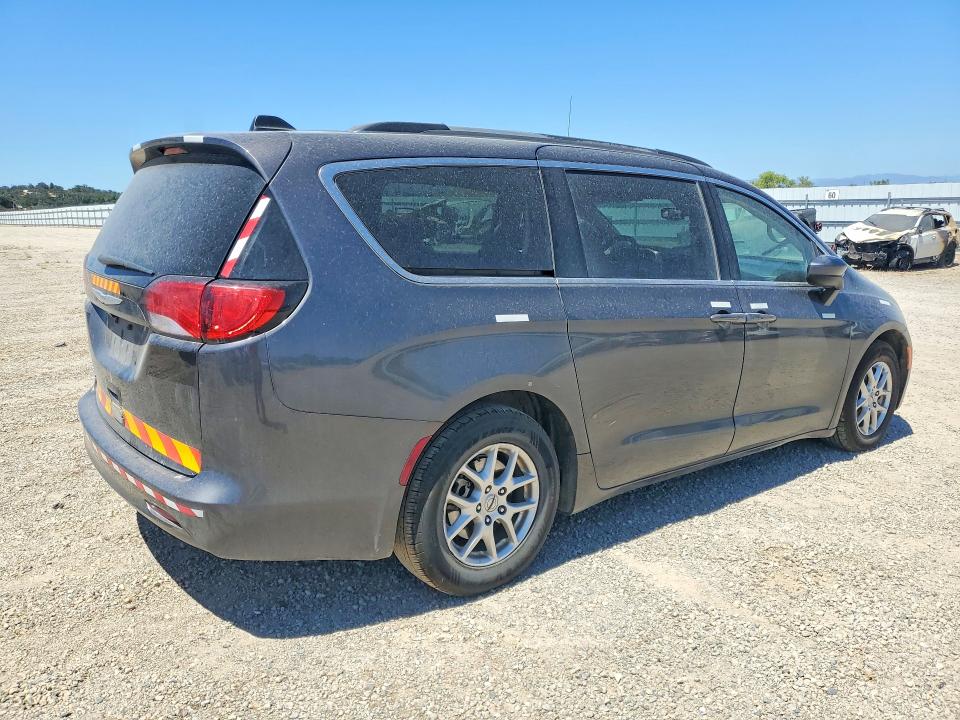 Photo 3 from auction – 2021 CHRYSLER VOYAGER with VIN 2C4RC1DG8MR541448