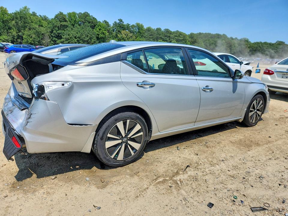 Photo 3 from auction – 2021 NISSAN ALTIMA with VIN 1N4BL4DV4MN311314