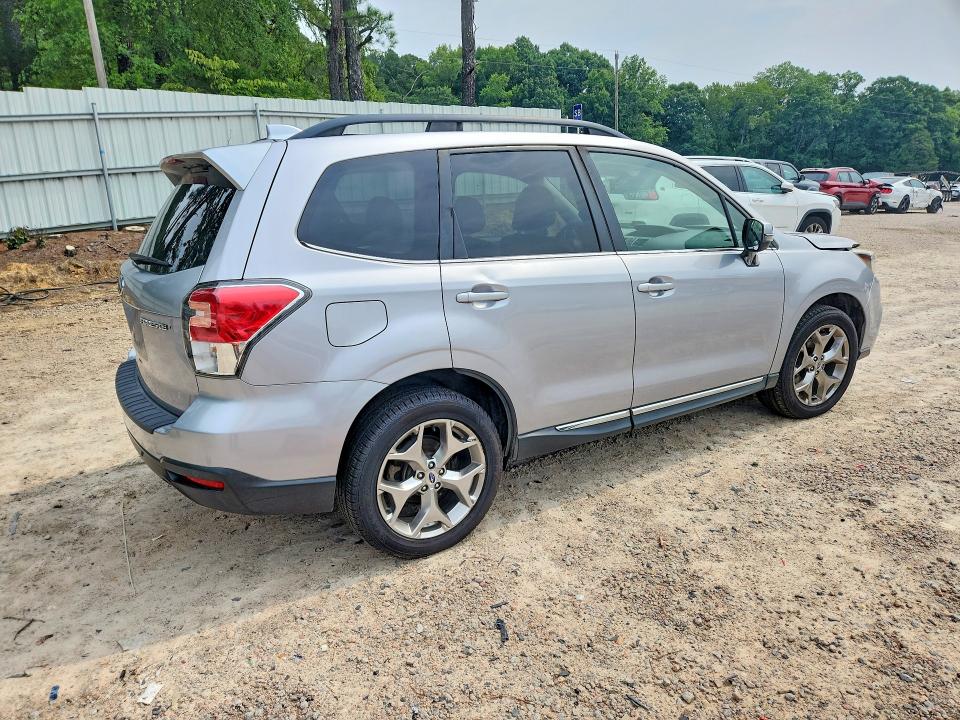 Photo 3 from auction – 2017 SUBARU FORESTER with VIN JF2SJAWC4HH556470