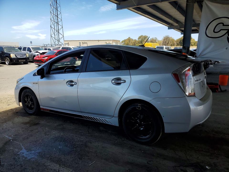 Photo 2 from auction – 2012 TOYOTA PRIUS with VIN JTDKN3DU5C5382896