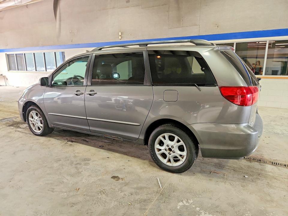 Photo 2 from auction – 2005 TOYOTA SIENNA with VIN 5TDBA22CX5S034850