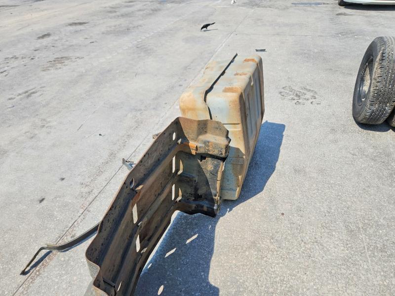 Photo 12 from auction – 2002 FORD F350 with VIN 1FDWW36S12EC02298