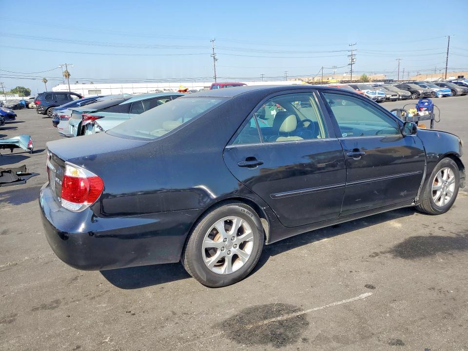 Photo 3 from auction – 2005 TOYOTA CAMRY with VIN 4T1BF32K35U083250