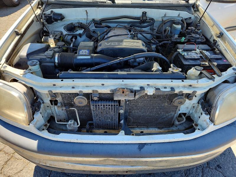 Photo 11 from auction – 2000 TOYOTA TUNDRA with VIN 5TBBT4419YS098022
