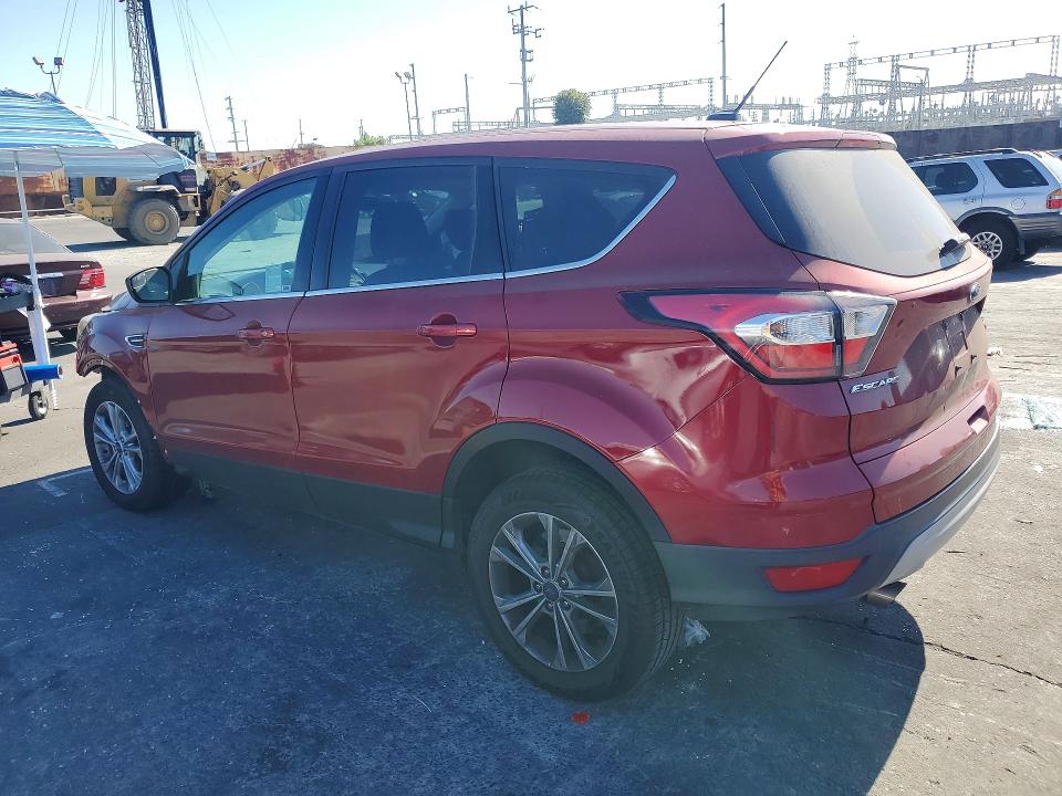 Photo 2 from auction – 2017 FORD ESCAPE with VIN 1FMCU0GD4HUA32427