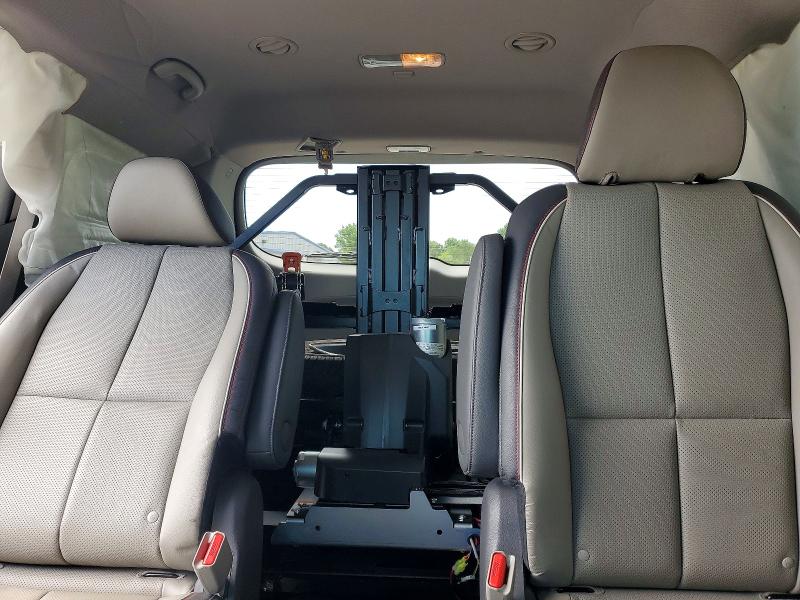 Photo 10 from auction – 2017 KIA SEDONA with VIN KNDMC5C16H6326470