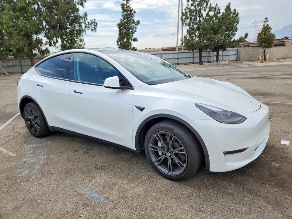 Photo 4 from auction – 2024 TESLA MODEL Y with VIN 7SAYGDEEXRF167266