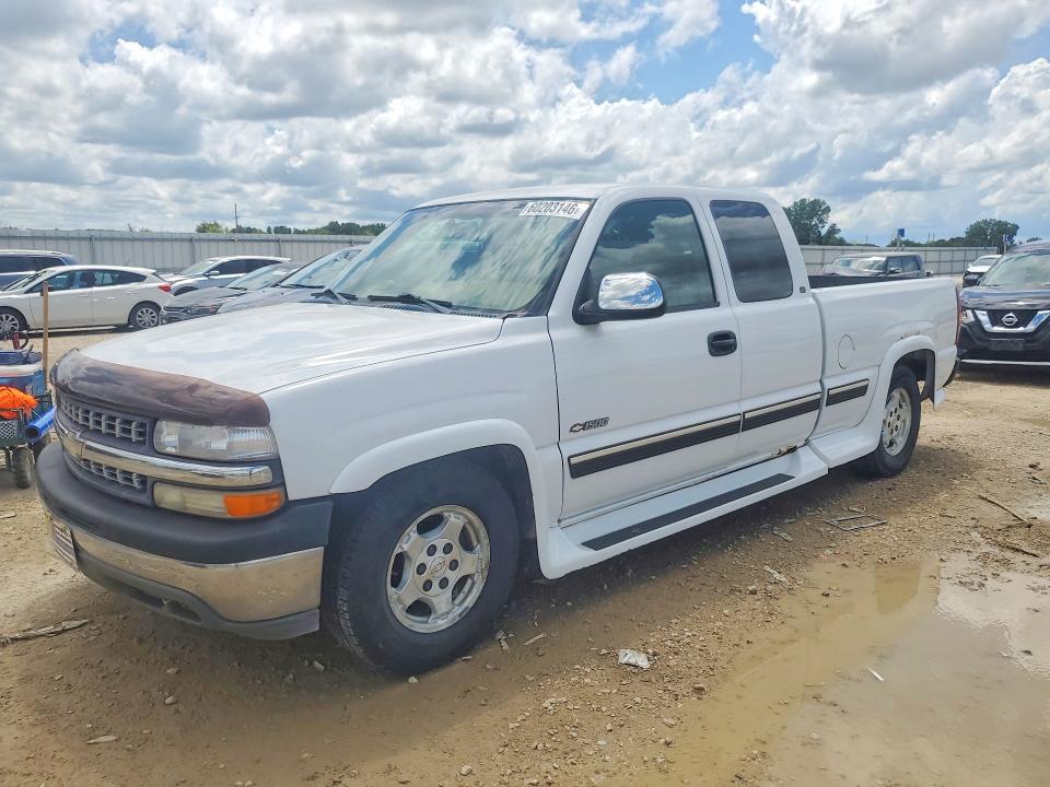 CHEVROLET SILVERADO 2000 with VIN 2GCEC19T7Y1276255 - Photo from auction