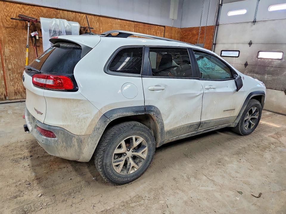 Photo 3 from auction – 2018 JEEP CHEROKEE with VIN 1C4PJMBX0JD570944