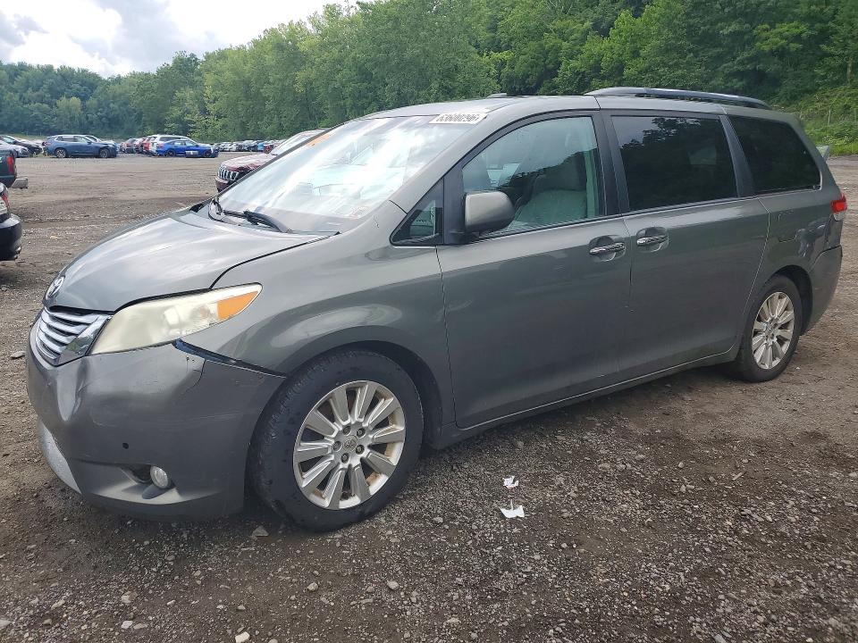 TOYOTA SIENNA 2011 con VIN 5TDYK3DC3BS105599 - Foto de la subasta