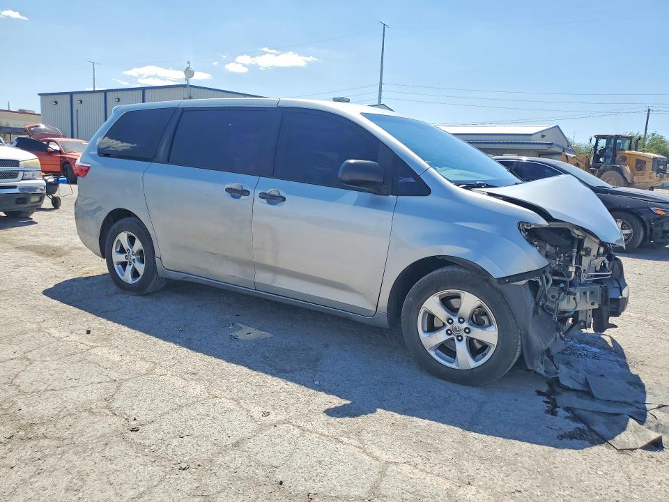 Photo 4 from auction – 2016 TOYOTA SIENNA with VIN 5TDZK3DC7GS761557