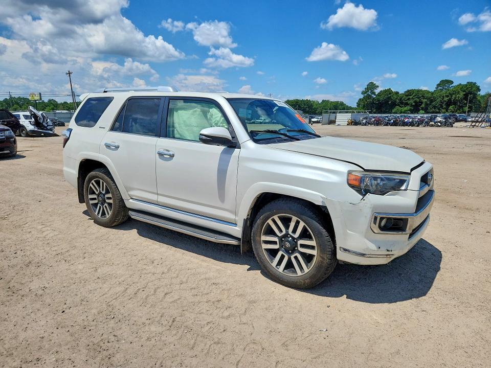 Photo 4 from auction – 2017 TOYOTA 4RUNNER with VIN JTEZU5JR4H5161600