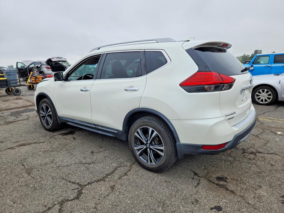 Photo 2 from auction – 2017 NISSAN ROGUE with VIN 5N1AT2MV4HC832007