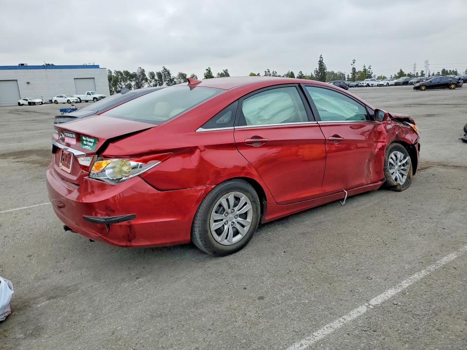 Photo 3 from auction – 2011 HYUNDAI SONATA with VIN 5NPEB4AC2BH183150
