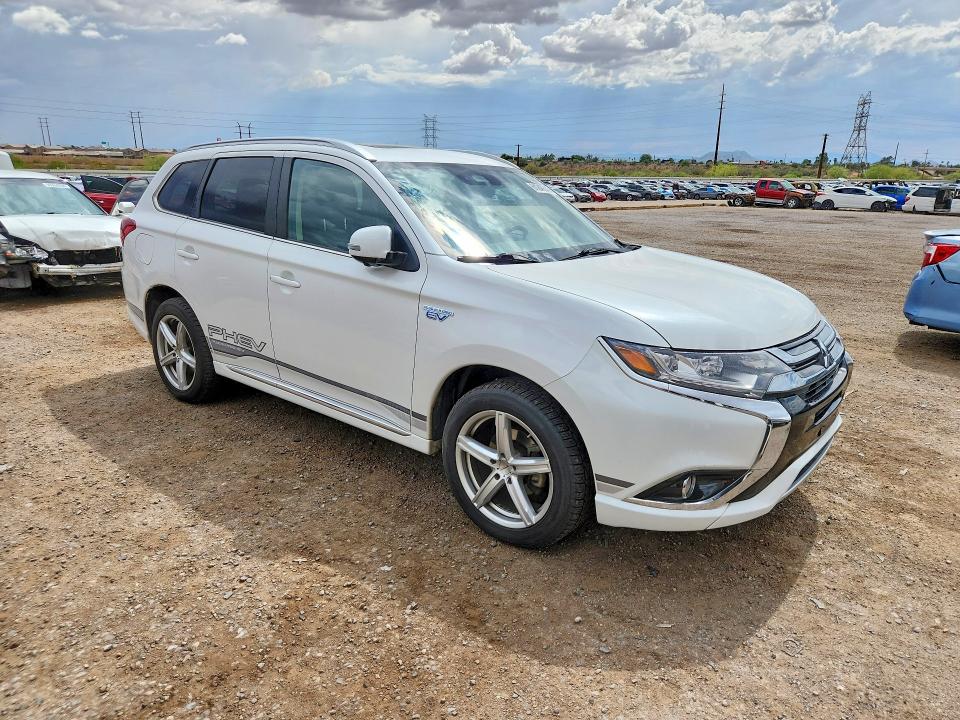 Photo 4 from auction – 2018 MITSUBISHI OUTLANDER with VIN JA4J24A50JZ035001
