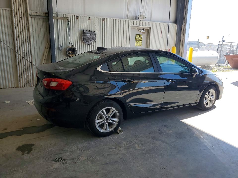 Photo 3 from auction – 2016 CHEVROLET CRUZE with VIN 1G1BE5SM0G7245897