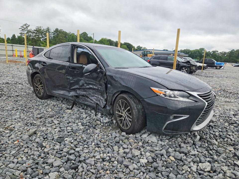 Photo 4 from auction – 2017 LEXUS ES with VIN 58ABK1GGXHU055513