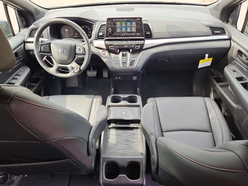 Photo 8 from auction – 2026 HONDA ODYSSEY with VIN 5FNRL6H76TB056484