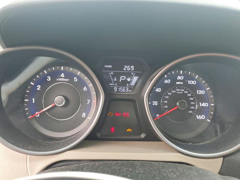 Photo 9 from auction – 2016 HYUNDAI ELANTRA with VIN 5NPDH4AE4GH685659