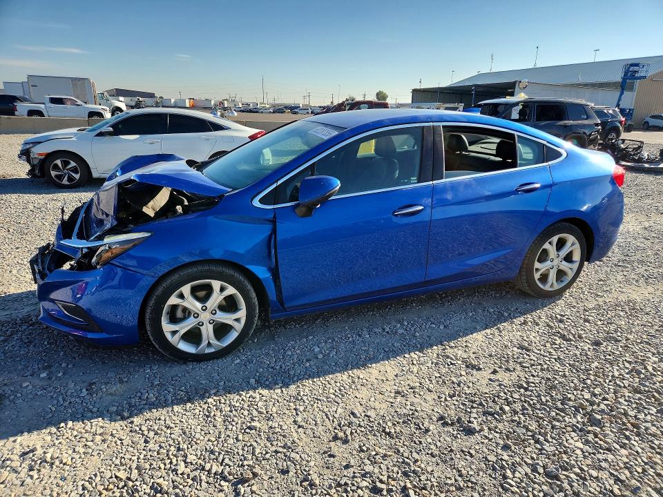 CHEVROLET CRUZE 2017 with VIN 1G1BF5SM0H7164932 - Photo from auction