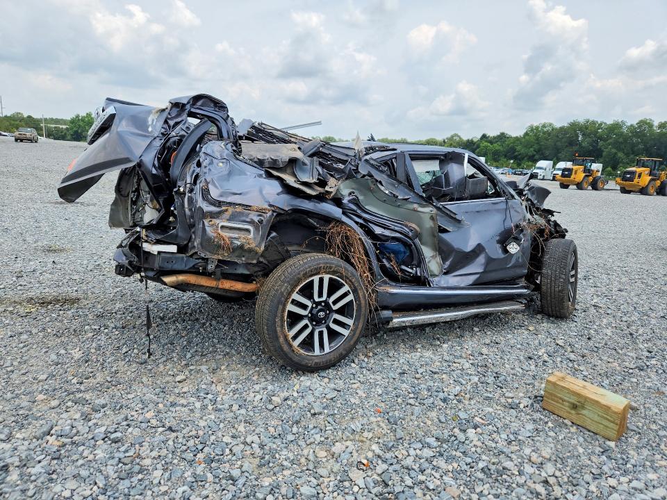 Foto 3 de la subasta – 2018 TOYOTA 4RUNNER con VIN JTEZU5JR2J5173301