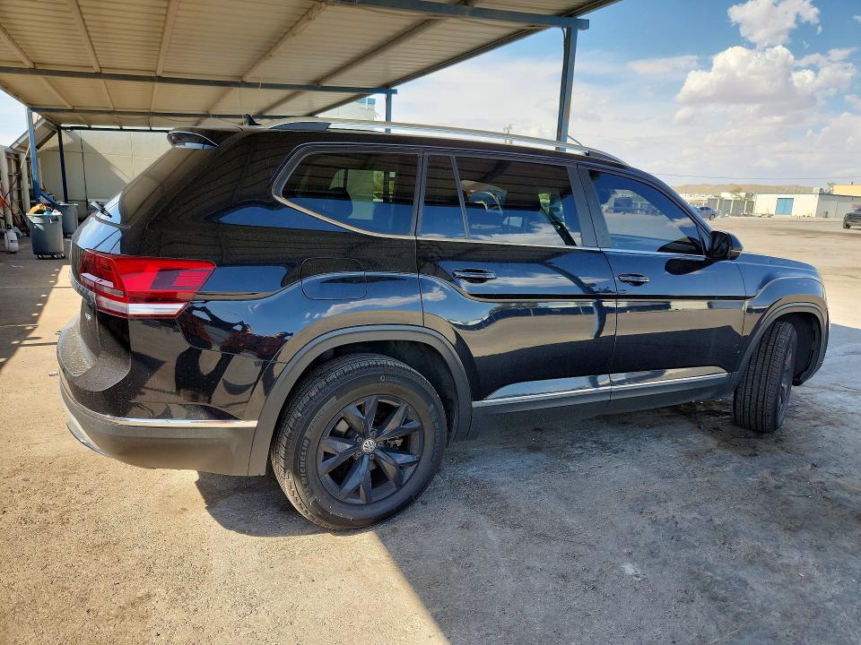Photo 3 from auction – 2018 VOLKSWAGEN ATLAS with VIN 1V2ER2CA1JC559017