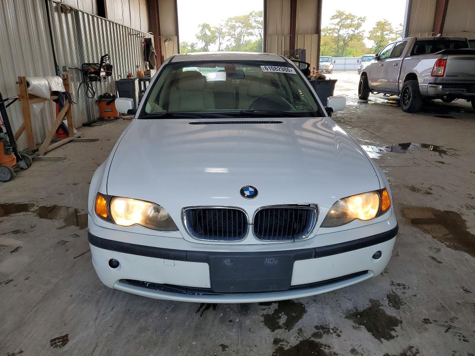 Photo 5 from auction – 2005 BMW 325 with VIN WBAET37465NJ90059
