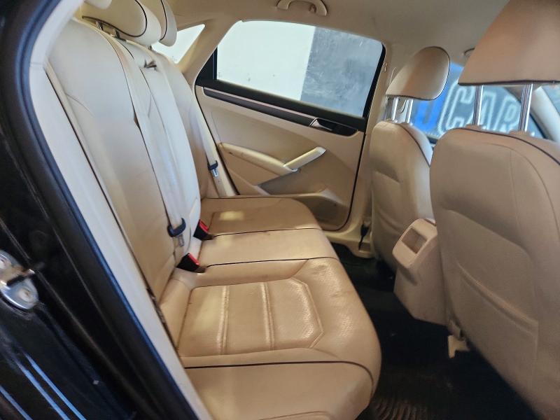 Photo 10 from auction – 2017 VOLKSWAGEN PASSAT with VIN 1VWDT7A30HC023876