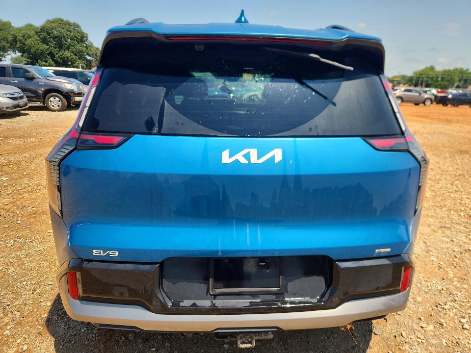 Photo 6 from auction – 2024 KIA EV9 with VIN KNDAEFS50R6023421