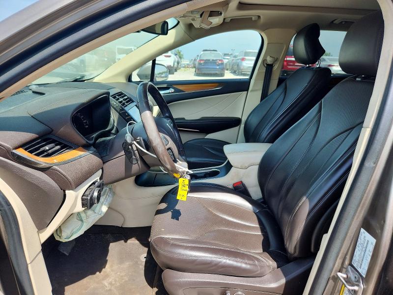 Foto 7 de la subasta – 2016 LINCOLN MKC con VIN 5LMTJ3DH1GUJ10949