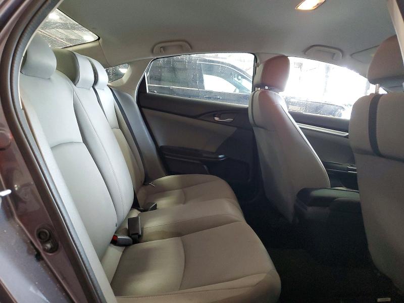 Photo 10 from auction – 2018 HONDA CIVIC with VIN 19XFC2F5XJE038067