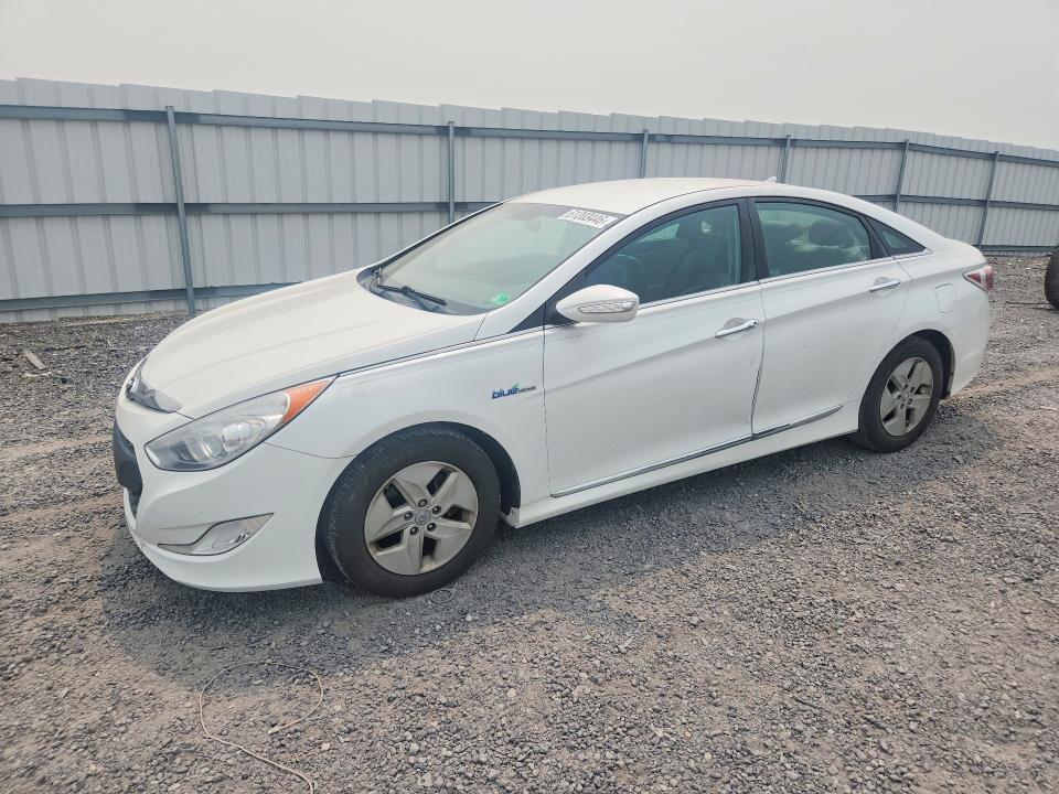 HYUNDAI SONATA 2011 with VIN KMHEC4A41BA011412 - Photo from auction