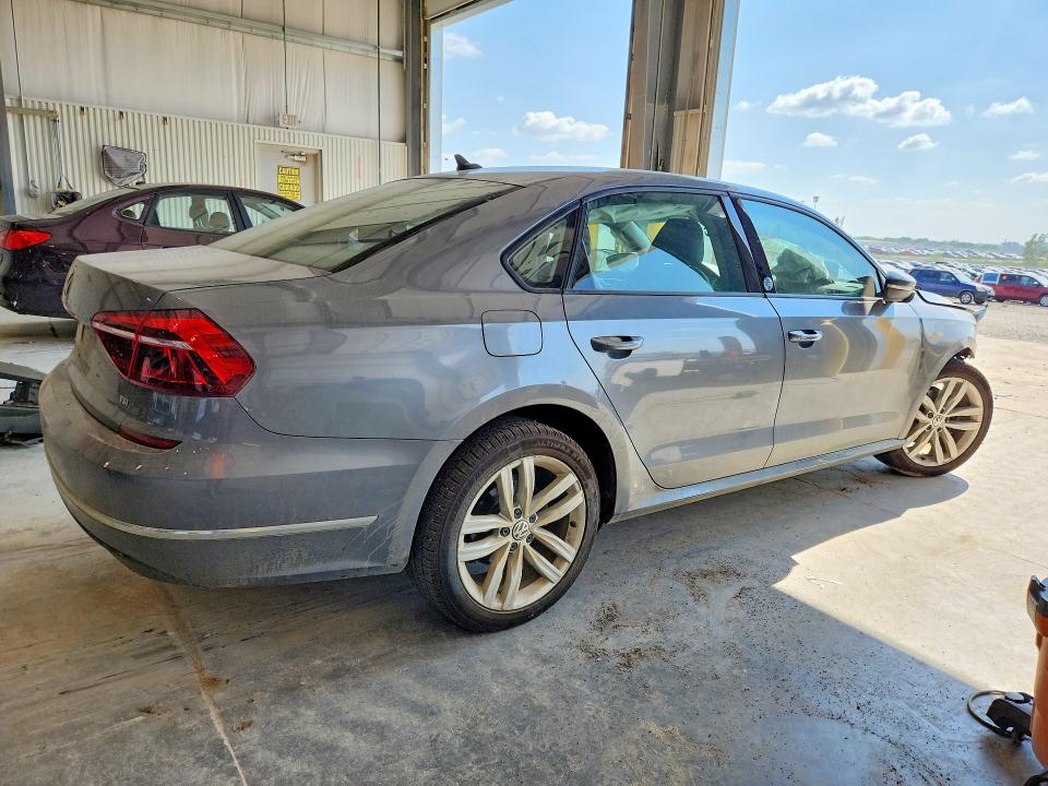 Photo 3 from auction – 2019 VOLKSWAGEN PASSAT with VIN 1VWLA7A32KC009373