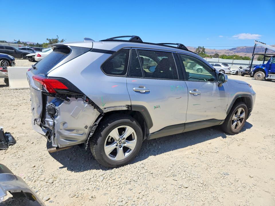 Photo 3 from auction – 2019 TOYOTA RAV4 with VIN JTMW1RFV3KD512152