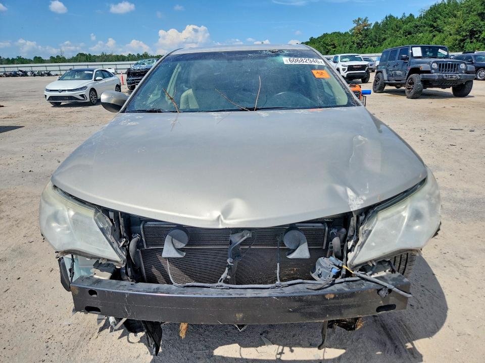 Снимка 5 от търг – 2014 TOYOTA CAMRY HYBRID с VIN 4T1BD1FKXEU108908