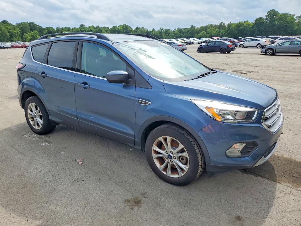 Photo 4 from auction – 2018 FORD ESCAPE with VIN 1FMCU9GDXJUC46087