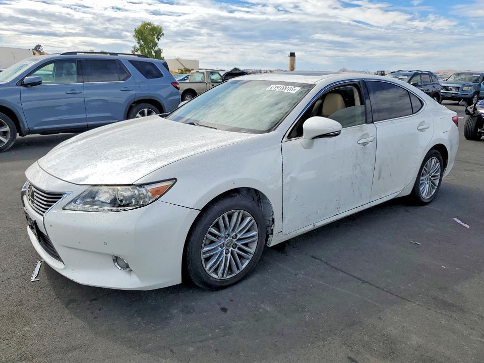 LEXUS ES 2015 with VIN JTHBK1GG0F2206054 - Photo from auction