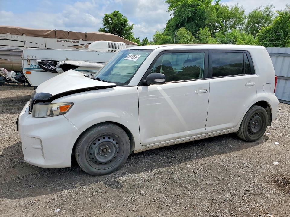 SCION XB 2015 with VIN JTLZE4FE4FJ071972 - Photo from auction