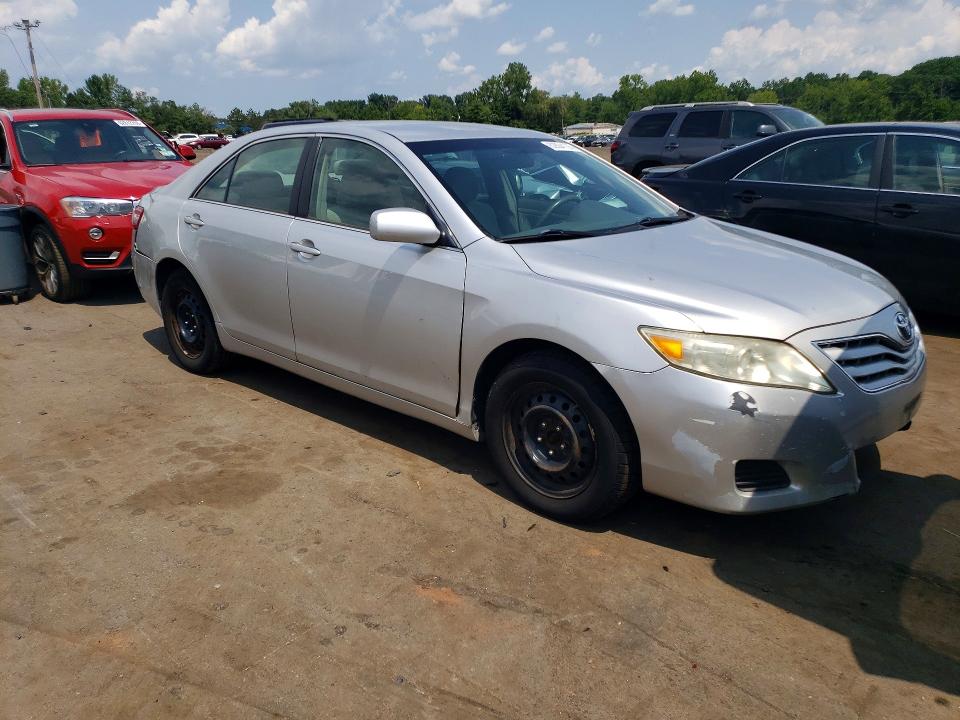 Photo 4 from auction – 2011 TOYOTA CAMRY with VIN 4T1BF3EK6BU704634