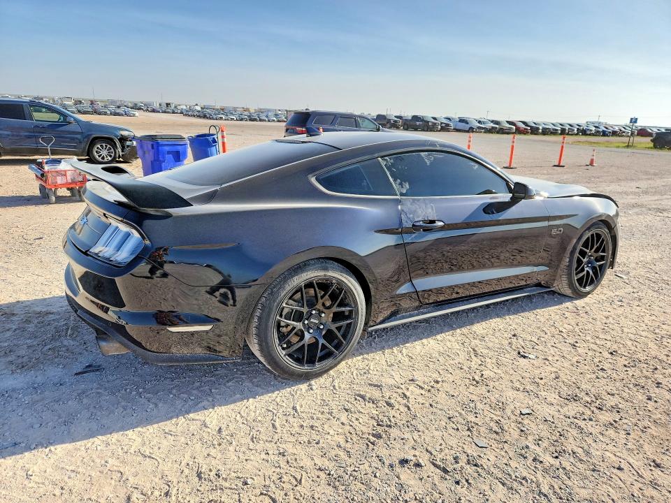 Photo 3 from auction – 2021 FORD MUSTANG with VIN 1FA6P8CF9M5156010