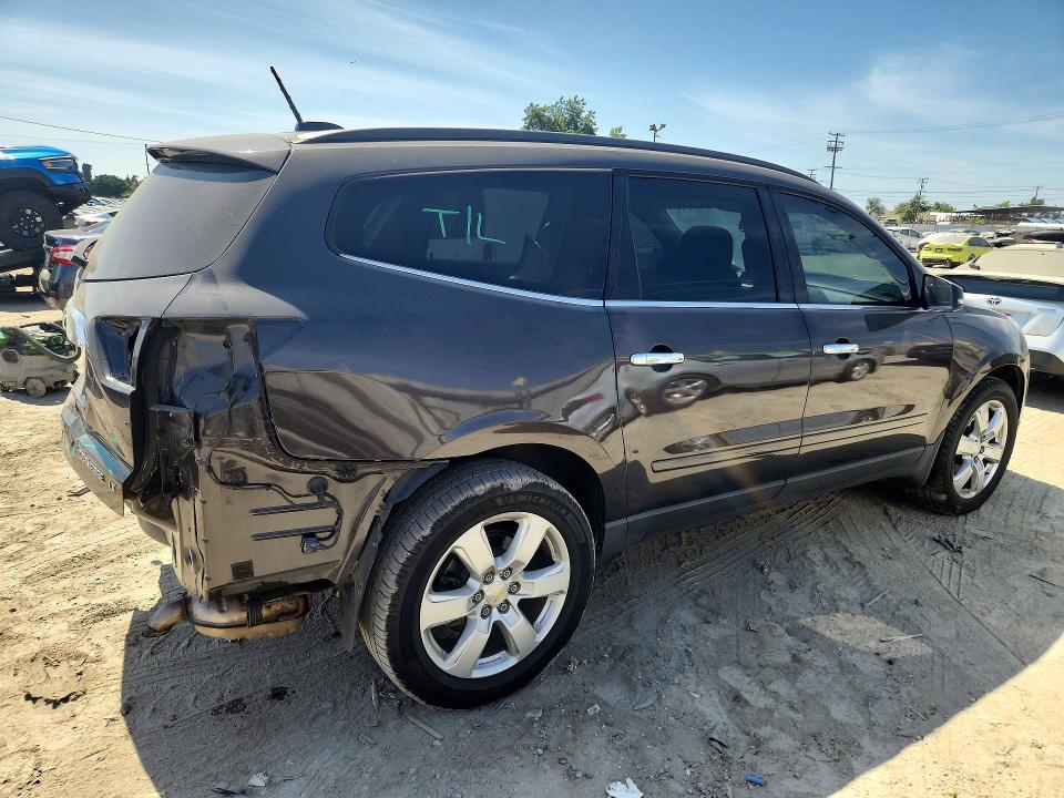 Photo 3 from auction – 2016 CHEVROLET TRAVERSE with VIN 1GNKRGKD2GJ175790