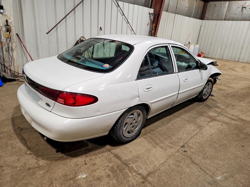 Photo 3 from auction – 1999 FORD ESCORT with VIN 1FAFP13P1XW218367