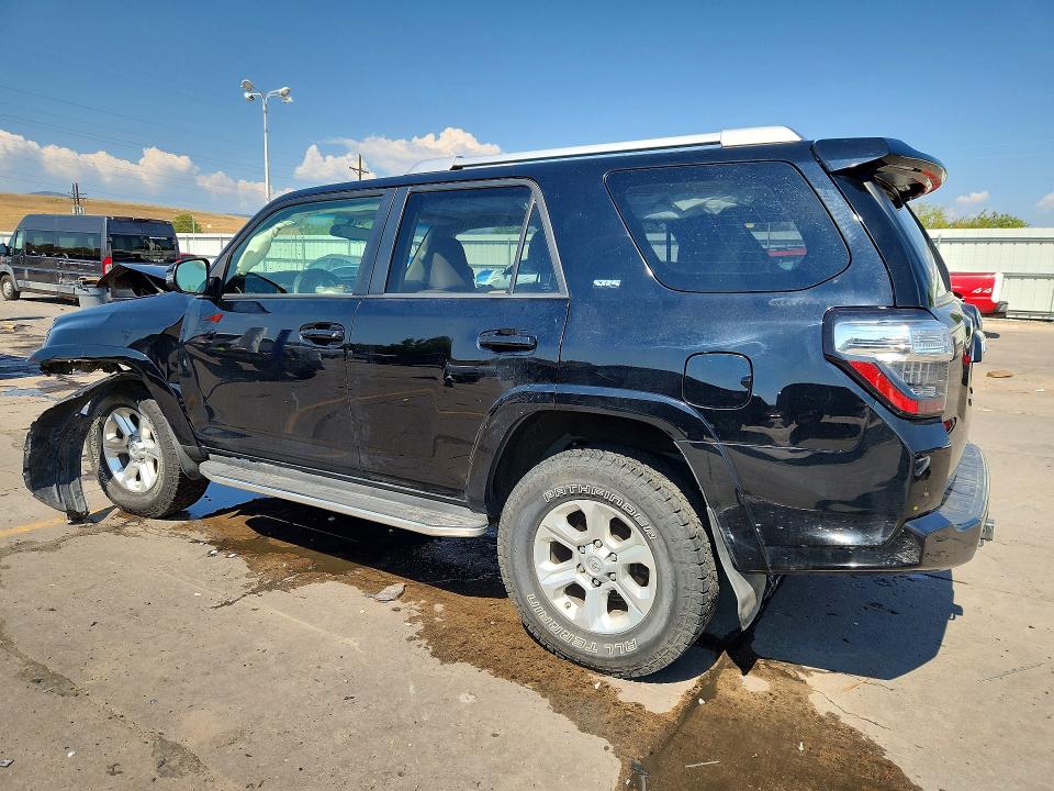 Photo 2 from auction – 2016 TOYOTA 4RUNNER with VIN JTEBU5JR7G5342772