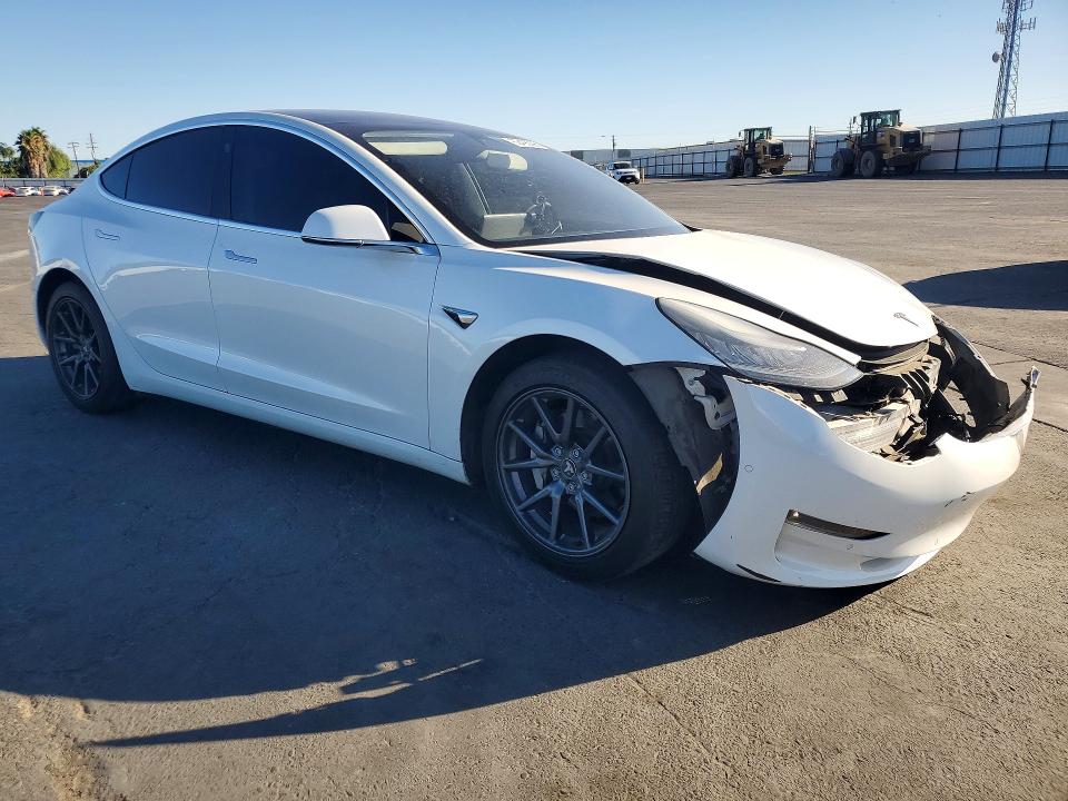 Снимка 4 от търг – 2019 TESLA MODEL 3 с VIN 5YJ3E1EAXKF482504
