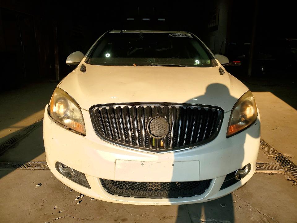 Photo 5 from auction – 2012 BUICK VERANO with VIN 1G4PS5SK7C4177657