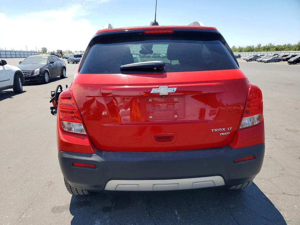 Photo 6 from auction – 2015 CHEVROLET TRAX with VIN 3GNCJRSB4FL196623