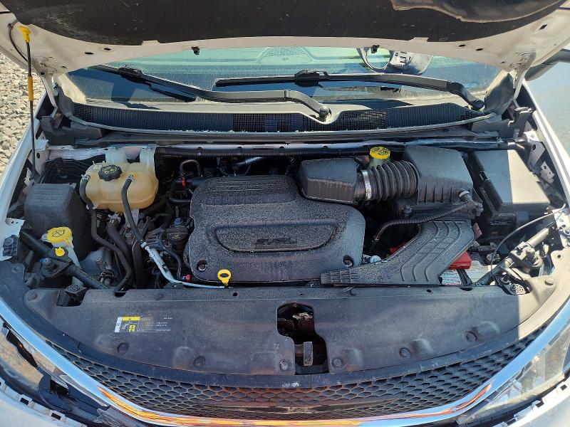 Photo 12 from auction – 2020 CHRYSLER VOYAGER with VIN 2C4RC1DG2LR163335