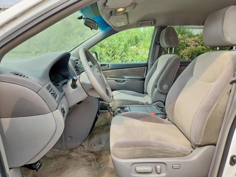 Photo 7 from auction – 2009 TOYOTA SIENNA with VIN 5TDZK23C69S251313