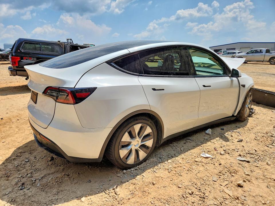 Photo 3 from auction – 2023 TESLA MODEL Y with VIN 7SAYGDED2PF915223