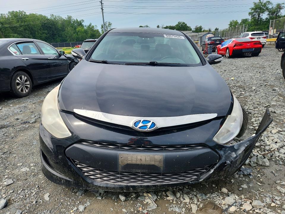 Photo 5 from auction – 2013 HYUNDAI SONATA with VIN KMHEC4A43DA084297